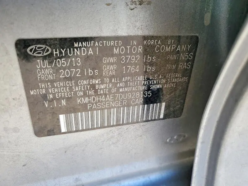 2013 HYUNDAI ELANTRA   