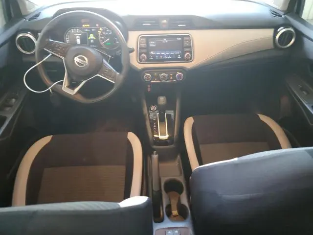 2022 NISSAN VERSA SV  