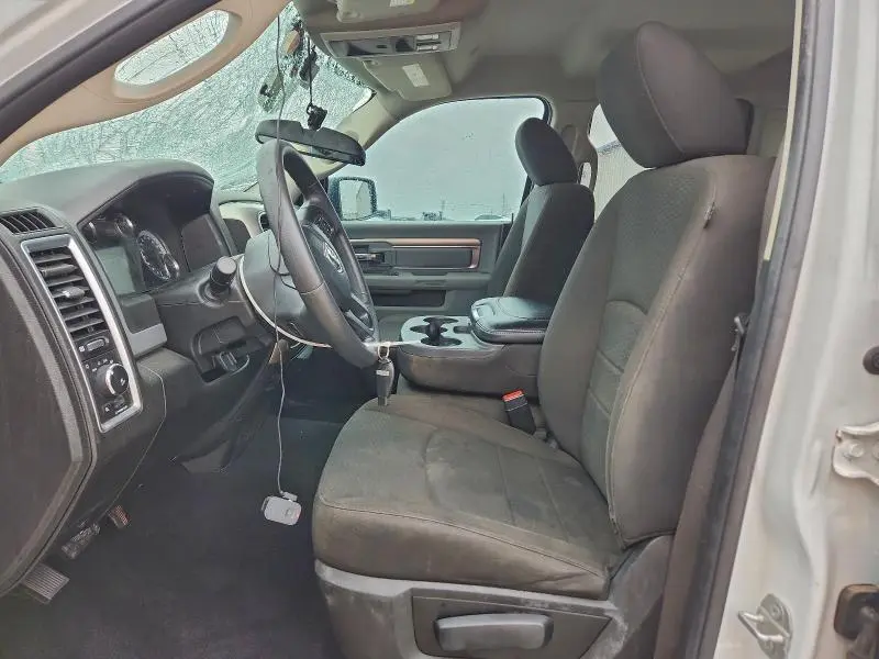 2019 RAM 1500 CLASSIC SLT  