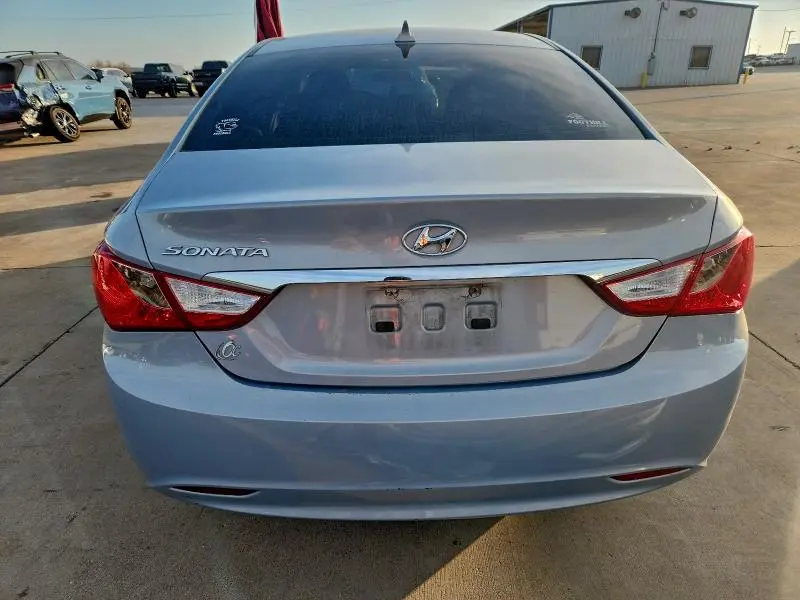 2011 HYUNDAI SONATA GLS  