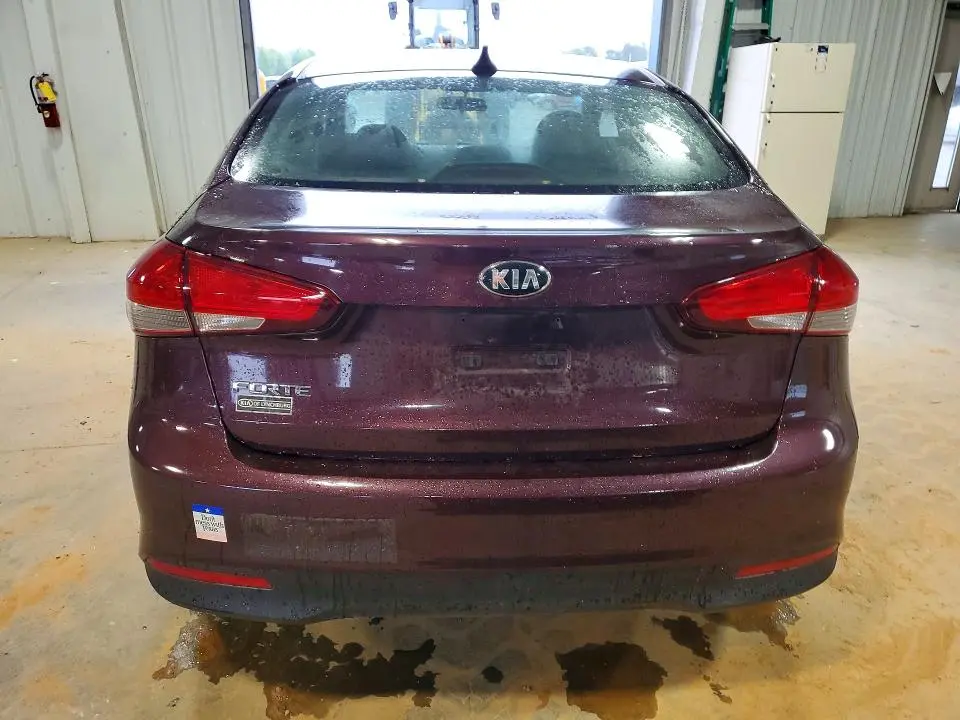 2017 KIA FORTE LX  