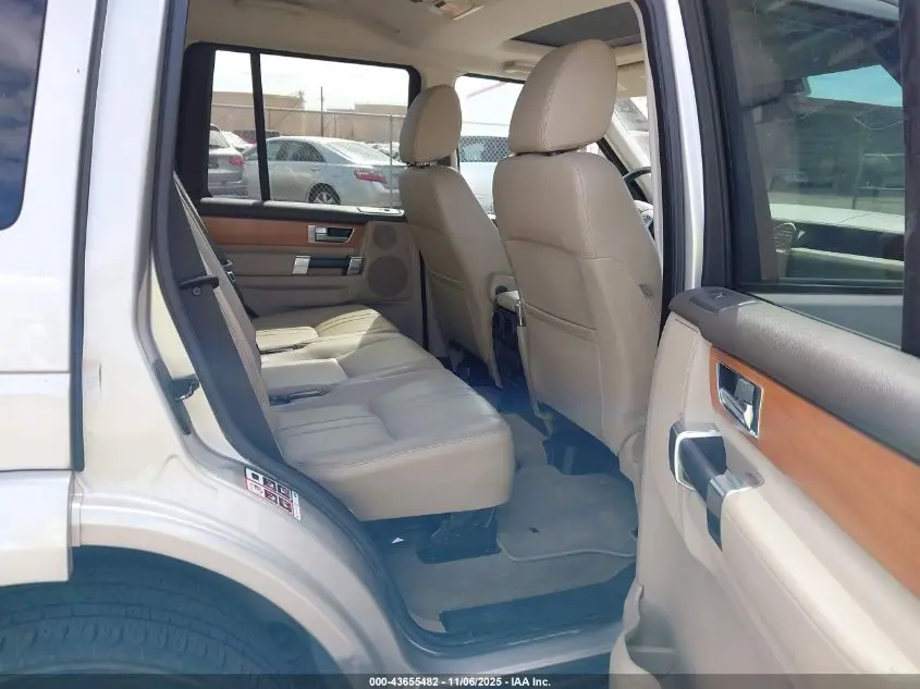 2015 LAND ROVER LR4  