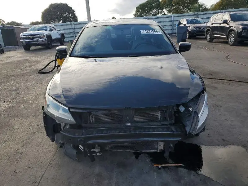 2016 VOLKSWAGEN JETTA SPORT  