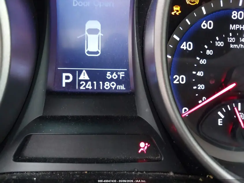 2016 HYUNDAI SANTA FE SE