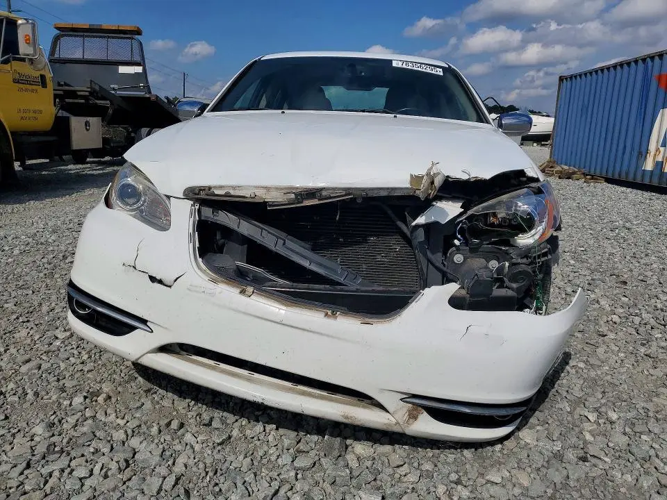 2011 CHRYSLER 200 LIMITED  