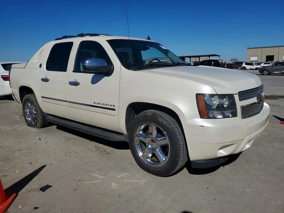 2013 CHEVROLET AVALANCHE LTZ  