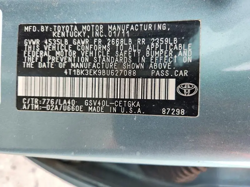 2011 TOYOTA CAMRY XLE V6  