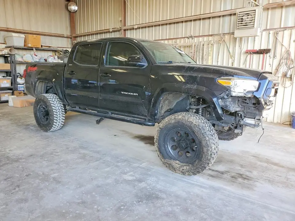 2019 TOYOTA TACOMA SR5 V6  