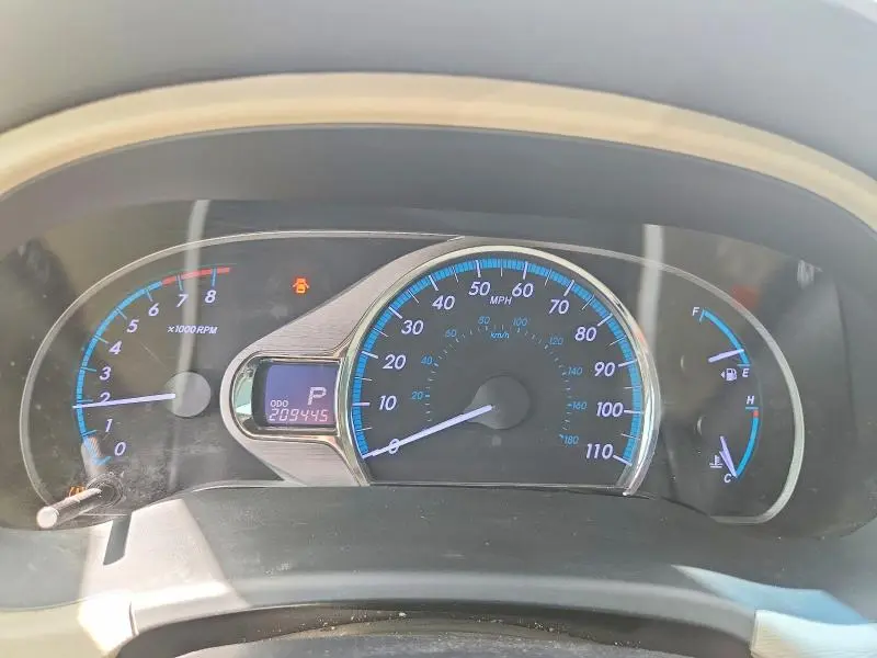 2013 TOYOTA SIENNA XLE 8-PASSENGER  