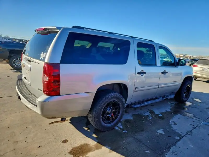 2010 CHEVROLET SUBURBAN C1500 LS  