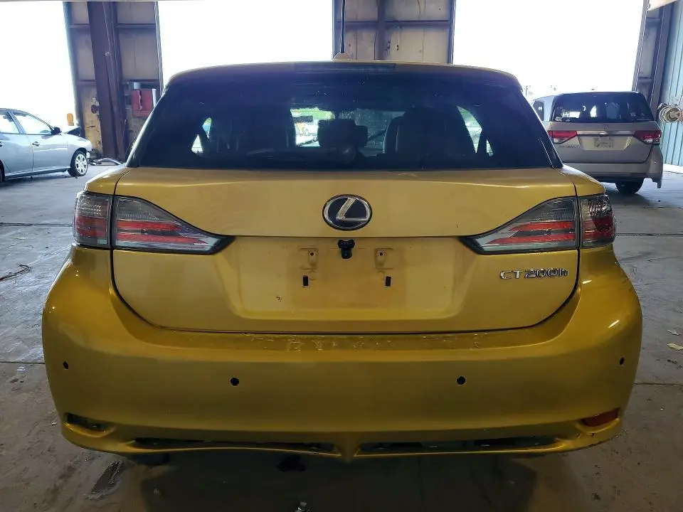 2011 LEXUS CT 200  