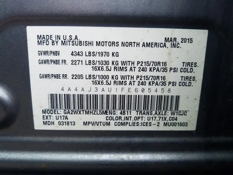 2015 MITSUBISHI RVR SE  