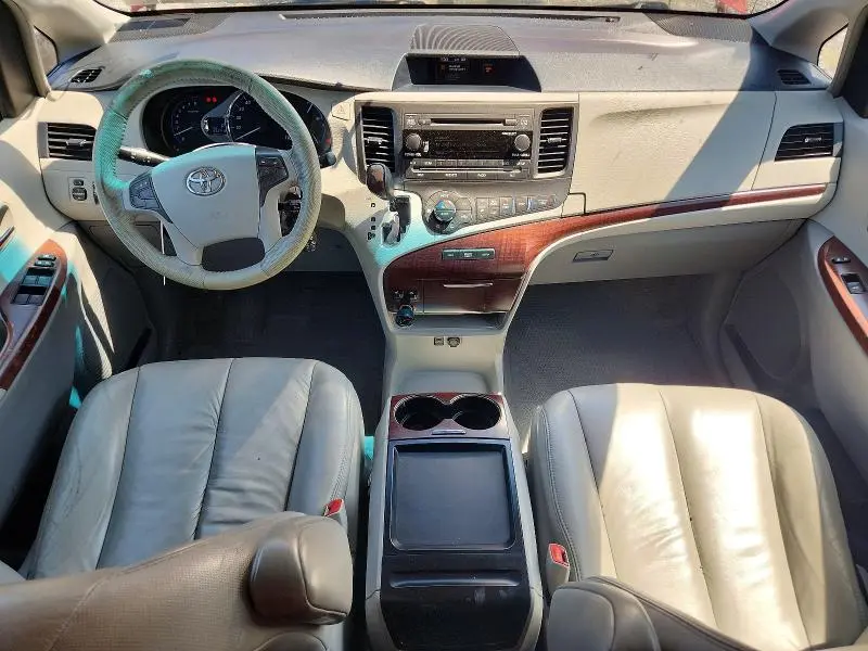 2011 TOYOTA SIENNA XLE 8-PASSENGER  