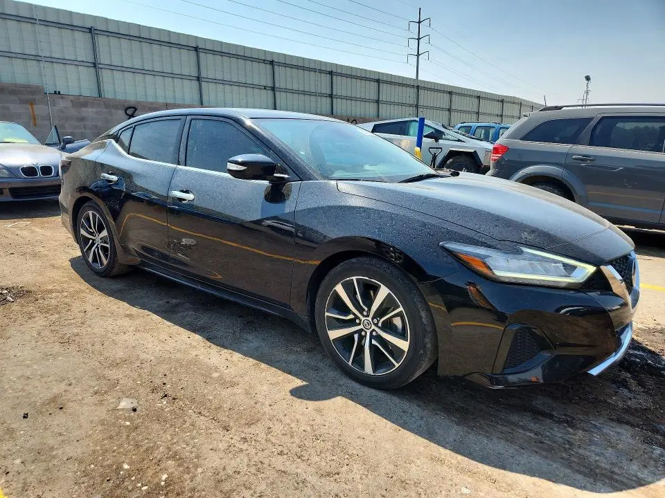 2021 NISSAN MAXIMA SV  