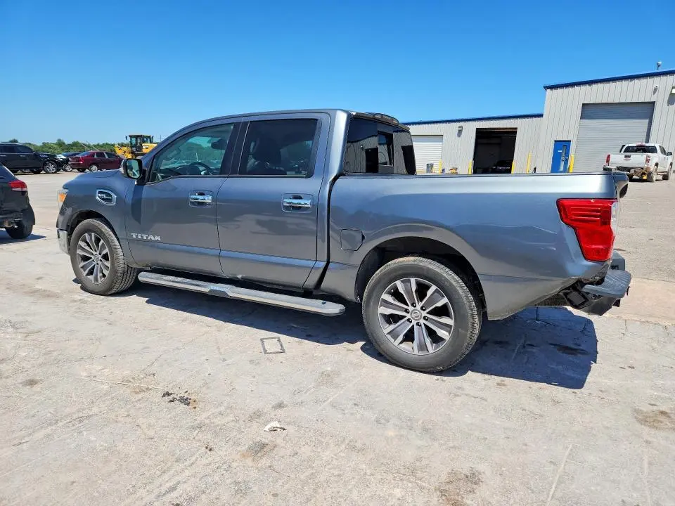 2017 NISSAN TITAN SL  