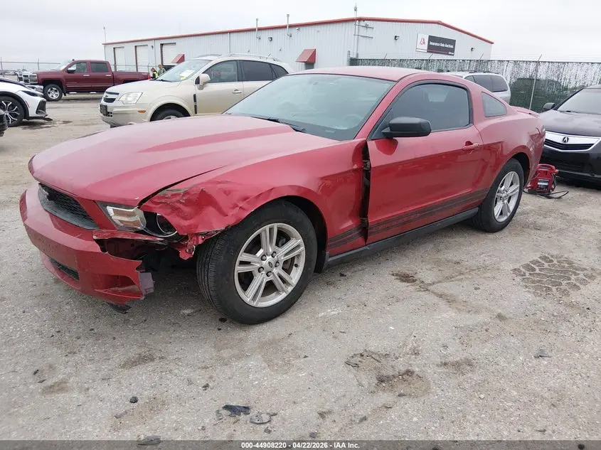 2011 FORD MUSTANG V6