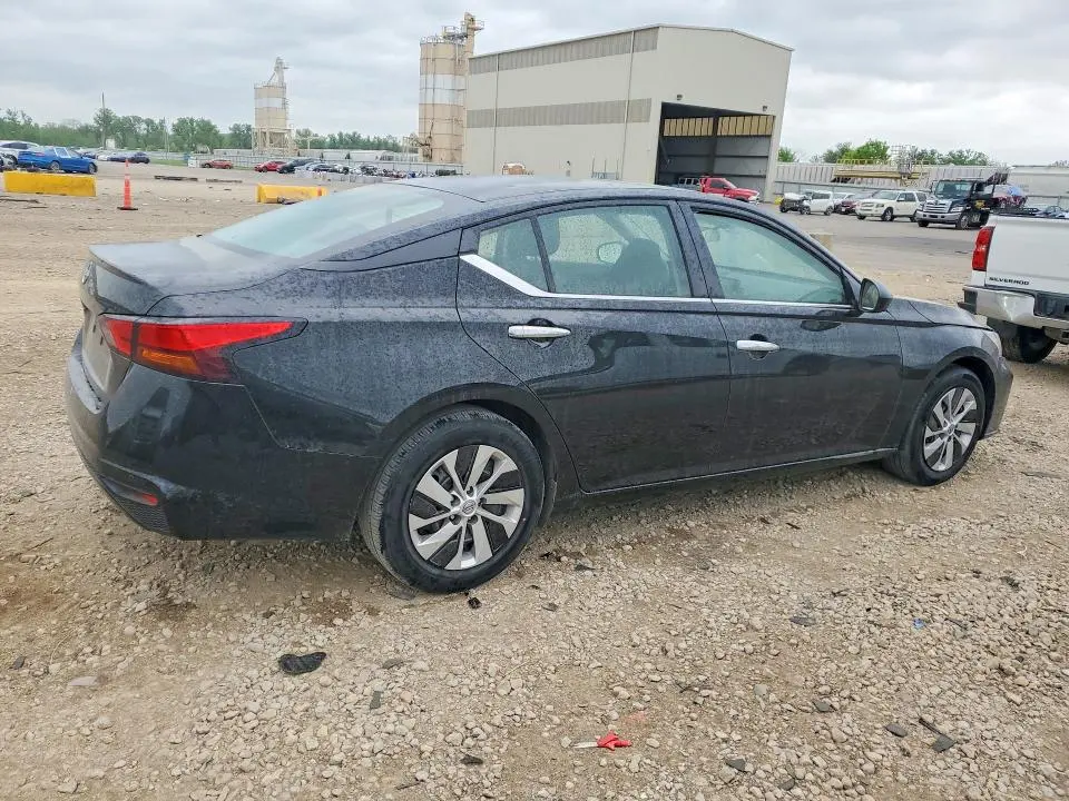 2024 NISSAN ALTIMA S  