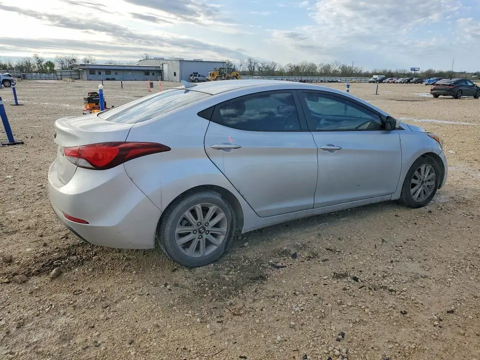 2014 HYUNDAI ELANTRA SE  
