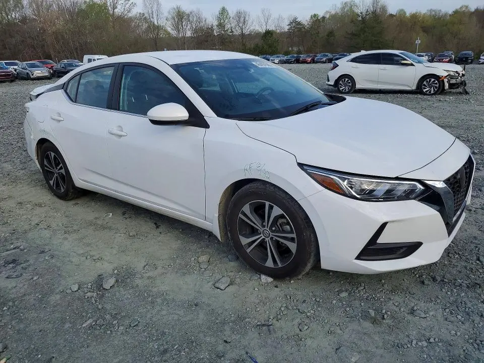 2022 NISSAN SENTRA SV  