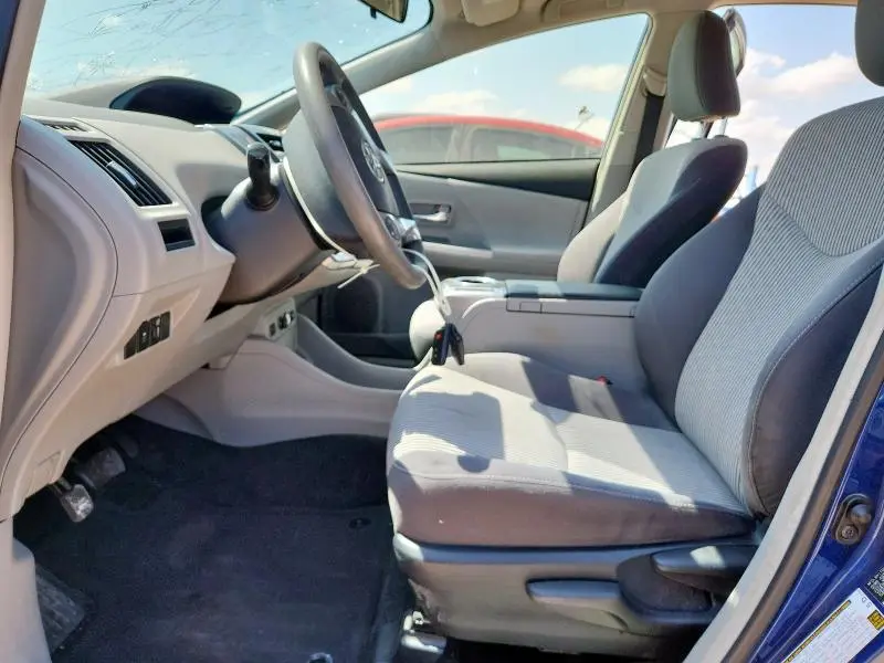 2017 TOYOTA PRIUS V   