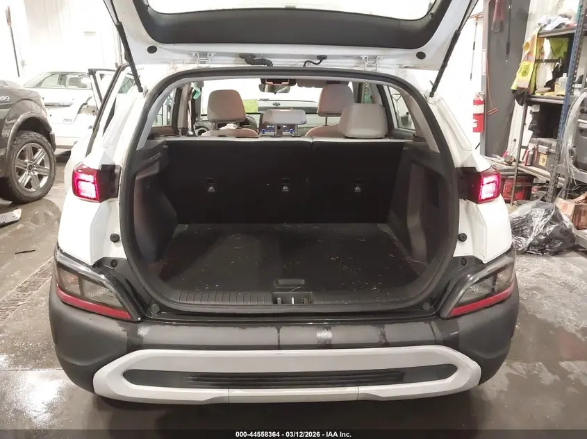 2022 HYUNDAI KONA SE