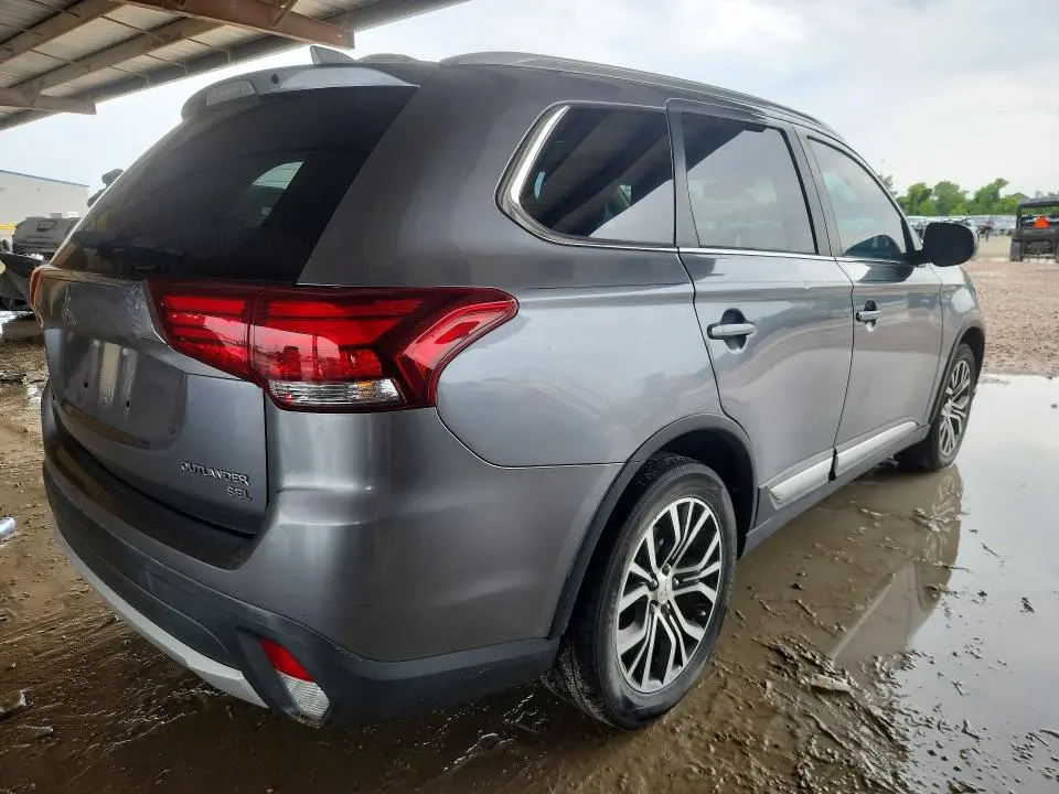 2017 MITSUBISHI OUTLANDER SE  