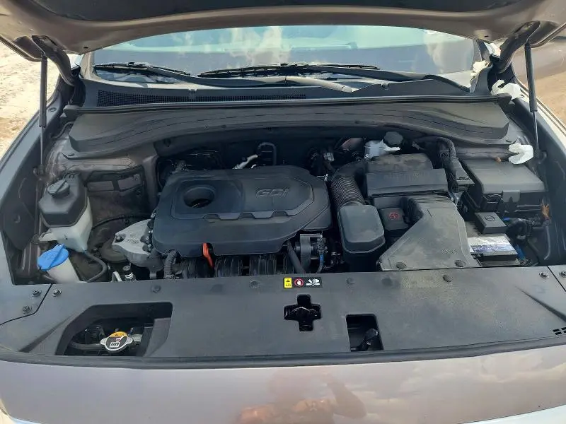 2020 HYUNDAI SANTA FE SE  