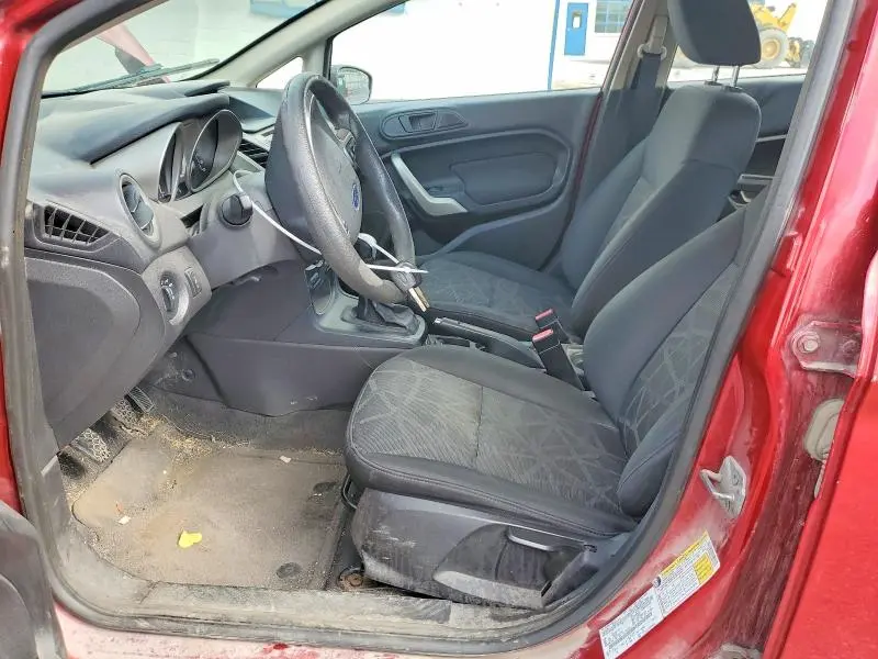 2011 FORD FIESTA SE  