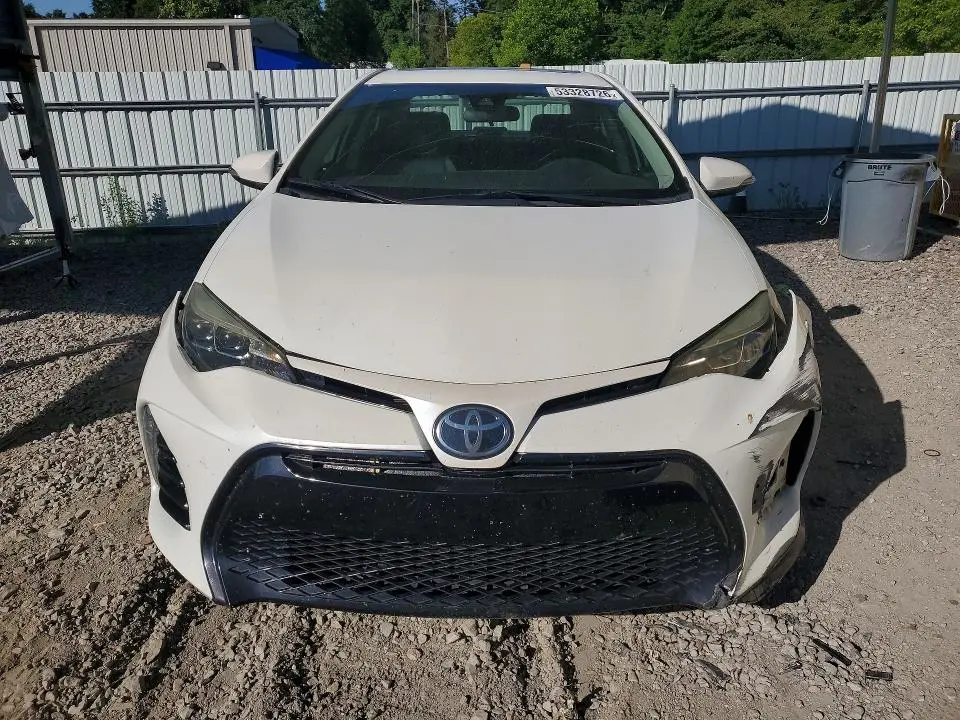 2017 TOYOTA COROLLA SE  