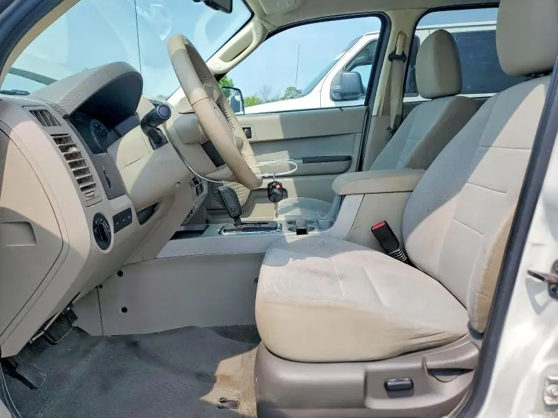 2010 FORD ESCAPE XLT  