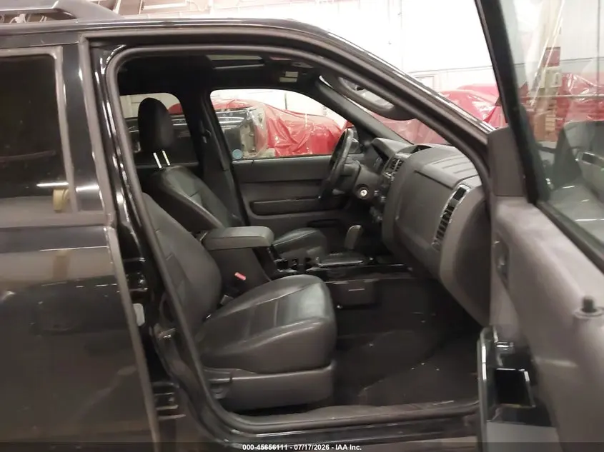 2011 FORD ESCAPE LIMITED