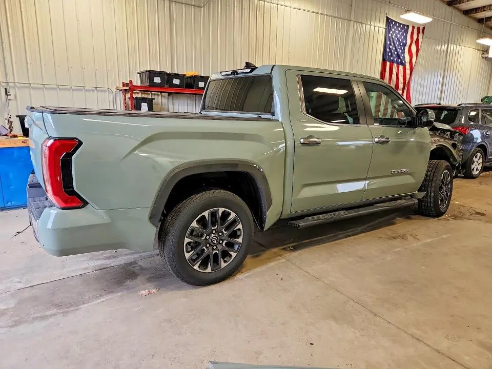 2026 TOYOTA TUNDRA CREWMAX LIMITED  