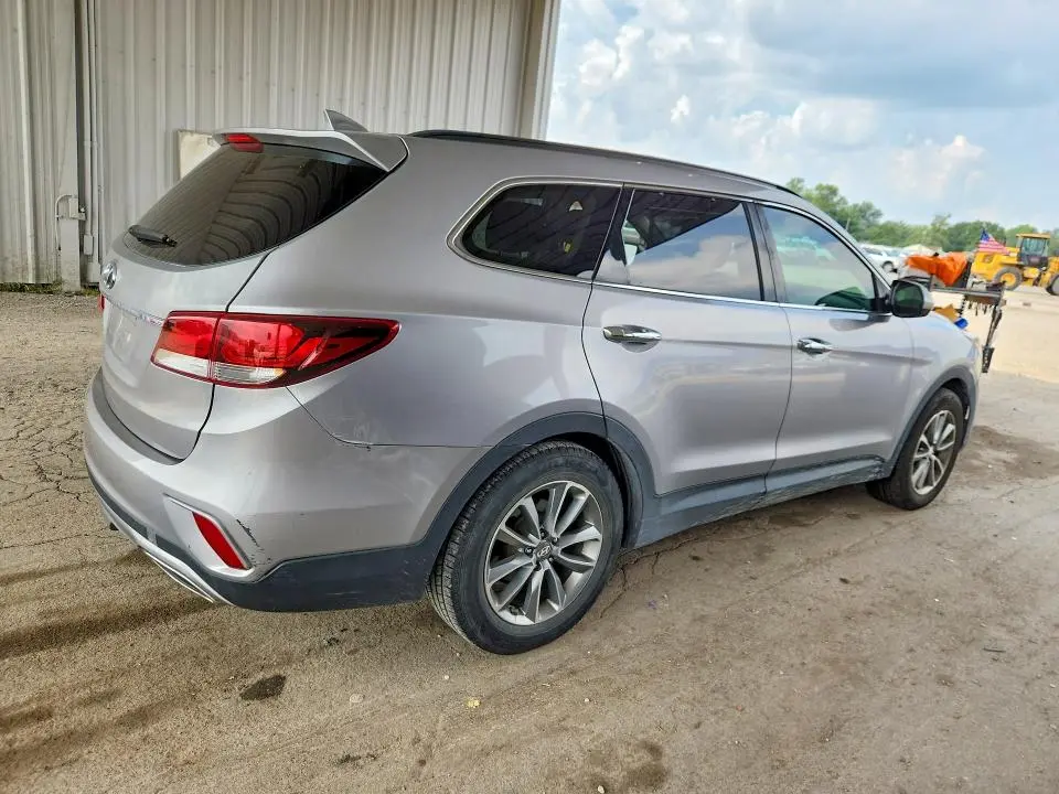 2017 HYUNDAI SANTA FE SE  