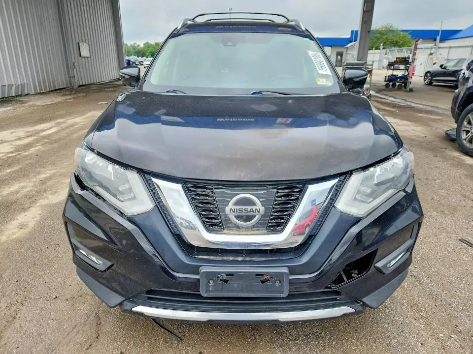 2017 NISSAN ROGUE SL  