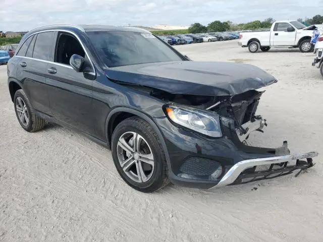 2017 MERCEDES-BENZ GLC 300