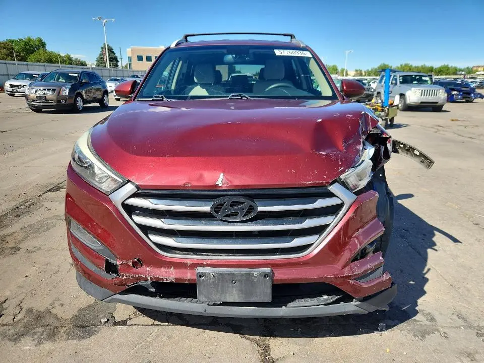 2017 HYUNDAI TUCSON SE  