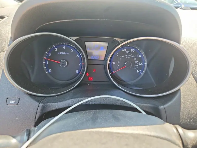 2011 HYUNDAI TUCSON GLS  
