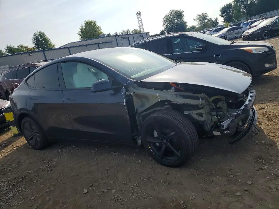 2026 TESLA MODEL Y   