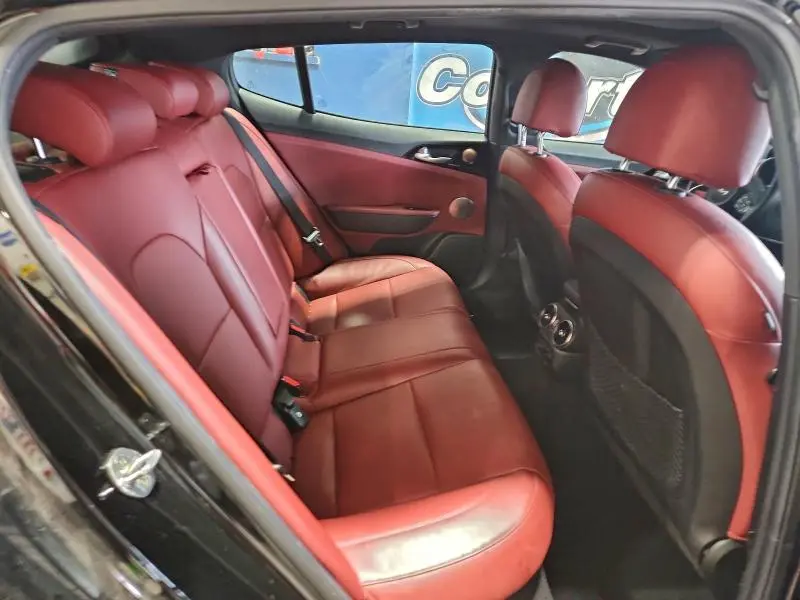 2022 KIA STINGER GT LINE  