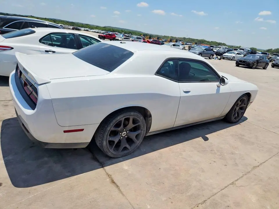 2017 DODGE CHALLENGER SXT  