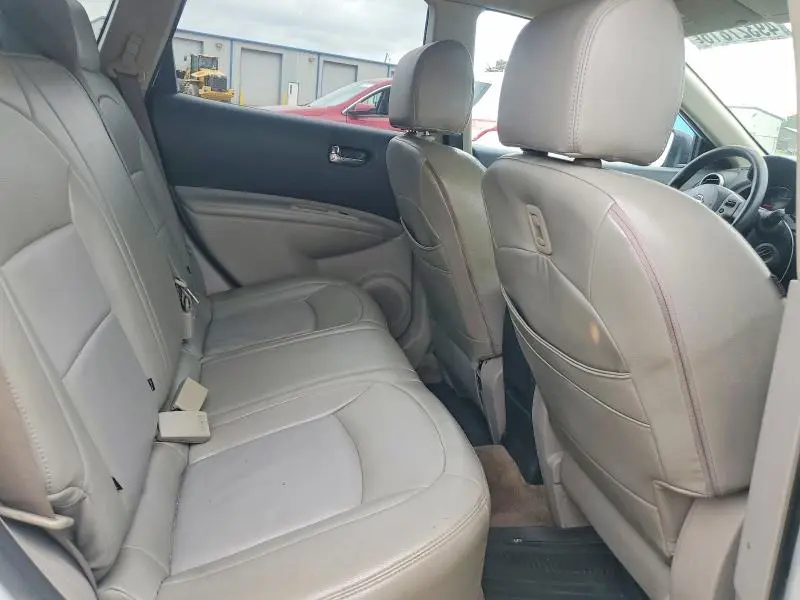 2012 NISSAN ROGUE S  