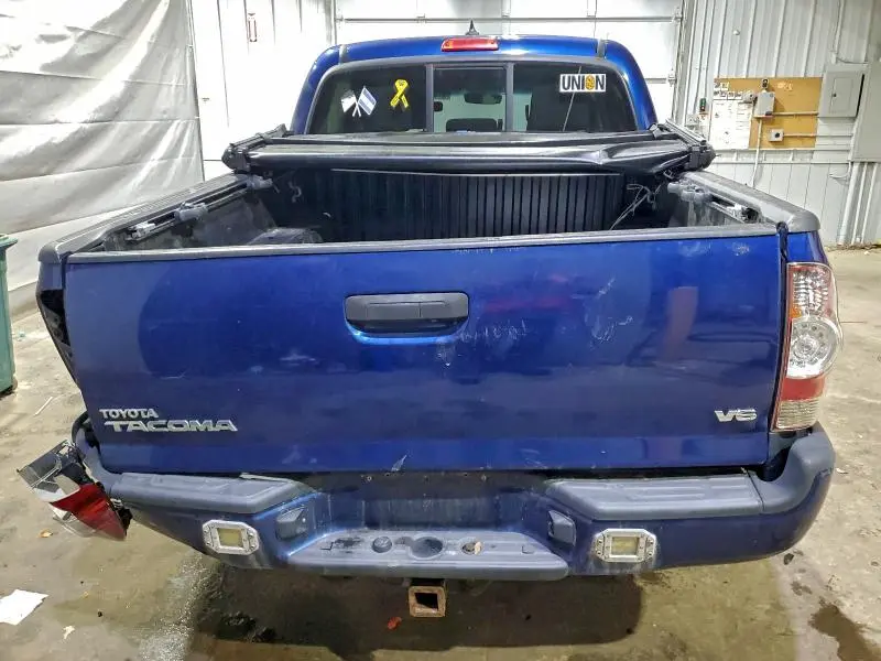 2015 TOYOTA TACOMA V6  