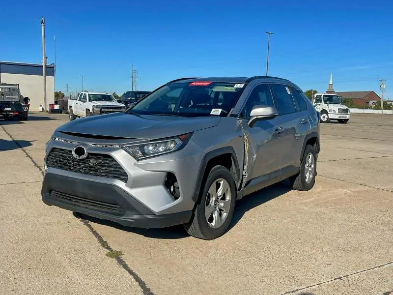 2020 TOYOTA RAV4 XLE  