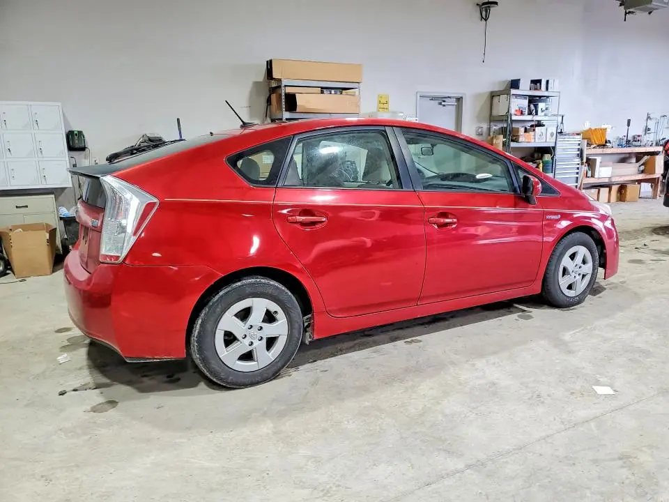2010 TOYOTA PRIUS III  