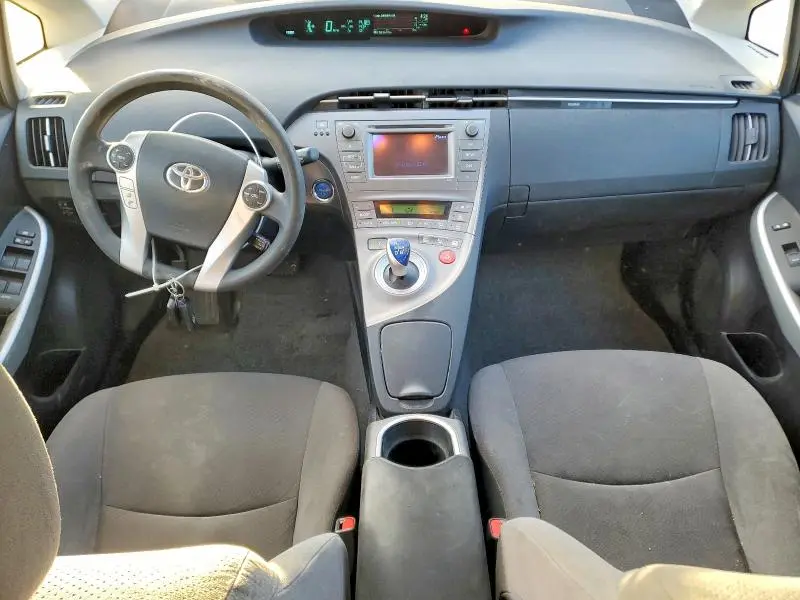 2015 TOYOTA PRIUS   