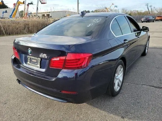 2011 BMW 528 I  