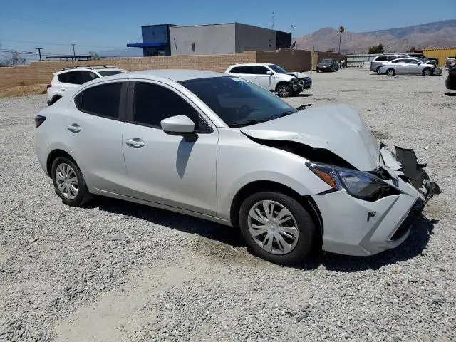 2019 TOYOTA YARIS L  