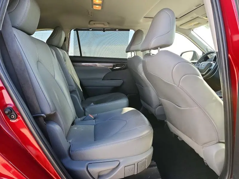 2022 TOYOTA HIGHLANDER LIMITED  