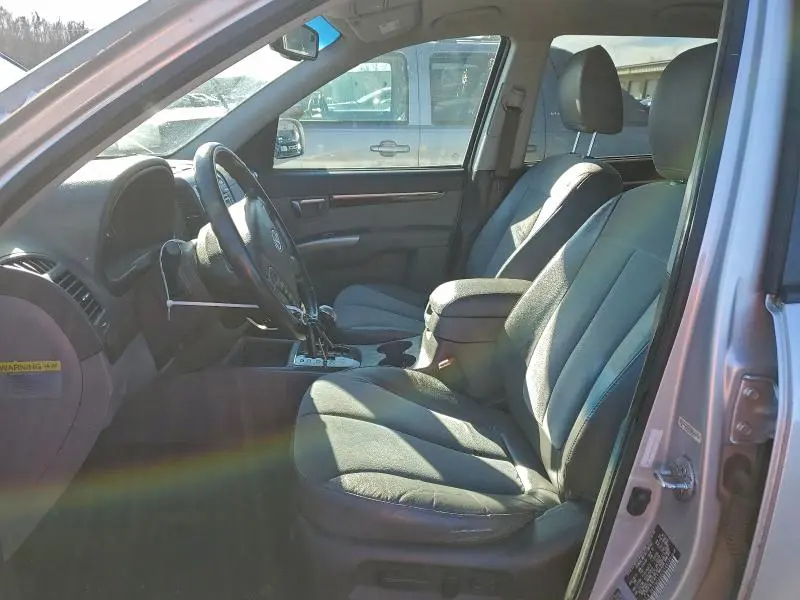 2012 HYUNDAI SANTA FE SE  