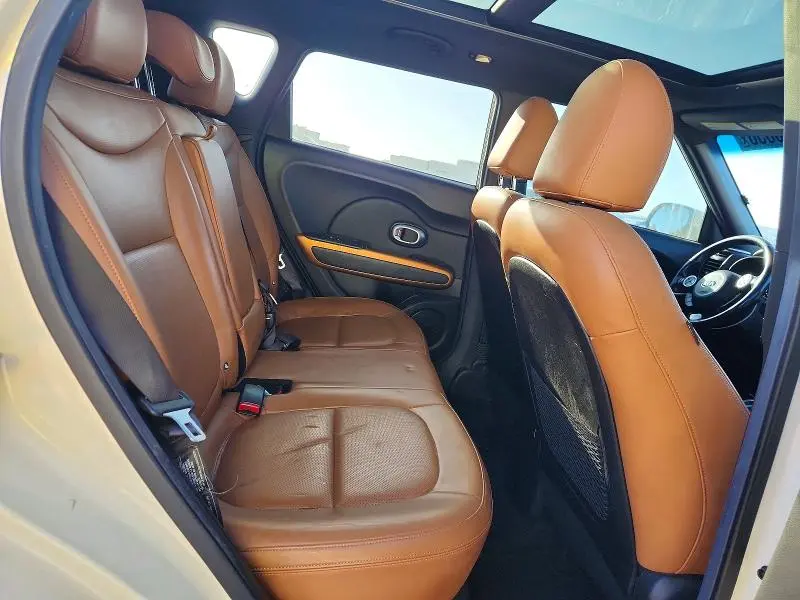 2015 KIA SOUL !  
